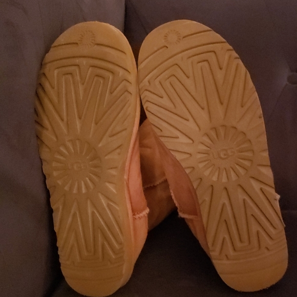 Tall UGG boots - Picture 4 of 4